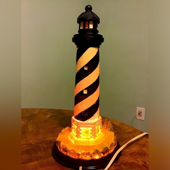 Lighthouse - Picture 2 of 3